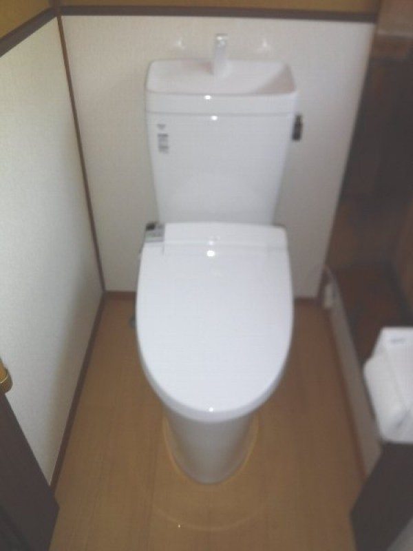 和式トイレ ⇒ 様式トイレ